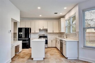 4065 Honey Bear Loop in Round Rock, TX - Foto de edificio - Building Photo