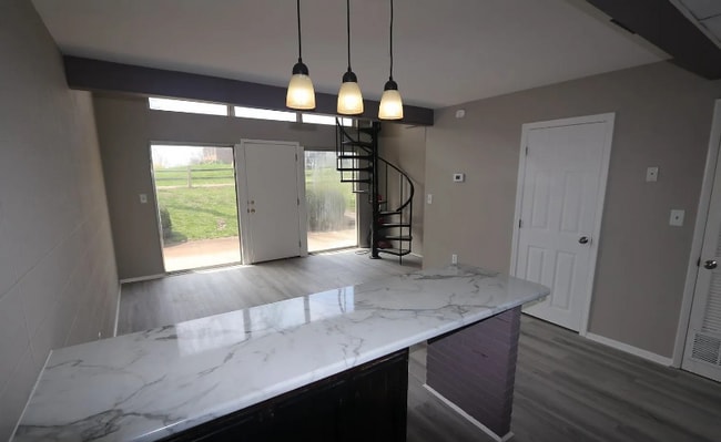 765 Lonedell Rd in Arnold, MO - Foto de edificio - Building Photo