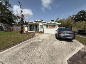5347 10th St N in St. Petersburg, FL - Building Photo - Building Photo
