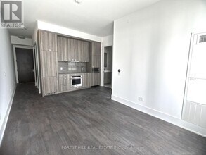 470-2470 Front St W in Toronto, ON - Building Photo - Building Photo