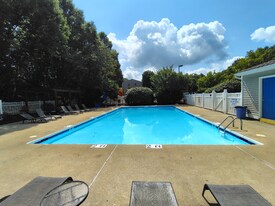 600 Reusens Rd in Lynchburg, VA - Building Photo