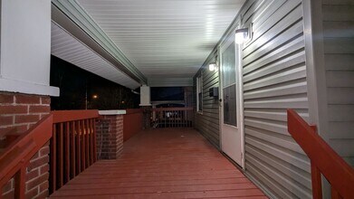 990 Baird St in Akron, OH - Building Photo - Building Photo