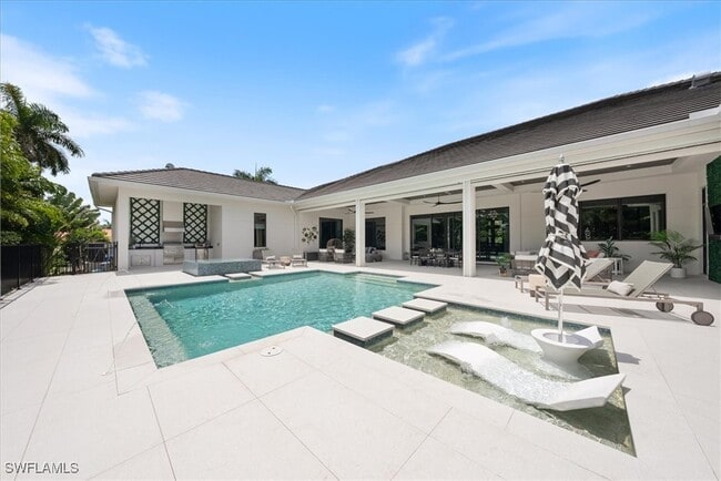 property at 521 Neapolitan Ln