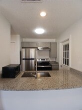 10111 Golden Meadow Dr in Austin, TX - Foto de edificio - Building Photo