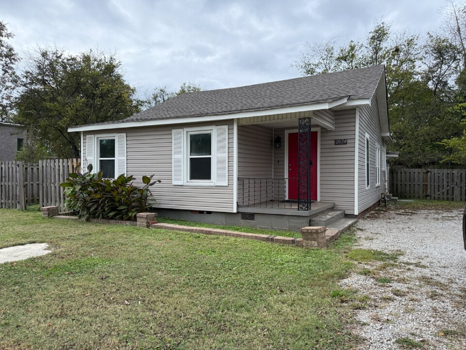 2024 1st St SW in Huntsville, AL - Building Photo