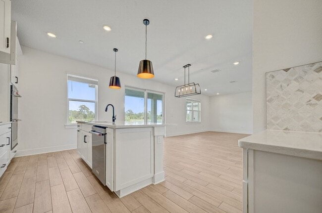 property at 534 Sun Chaser Dr