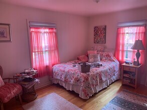 494 Kenwood Ave, Unit B2R in Delmar, NY - Building Photo - Building Photo