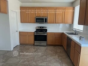 37732 Mangrove Dr in Palmdale, CA - Building Photo - Building Photo