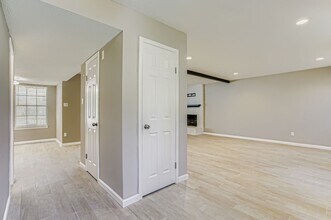 4819 Brooklawn Dr in Houston, TX - Building Photo - Building Photo