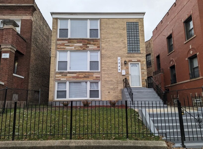 7946 S Peoria St in Chicago, IL - Building Photo