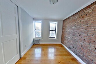 326 E 100th St in New York, NY - Building Photo - Building Photo