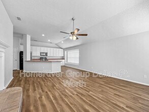 3318 Lochwood Dr in Mesquite, TX - Building Photo - Building Photo