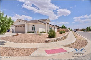 14920 Tim Hardaway in El Paso, TX - Building Photo