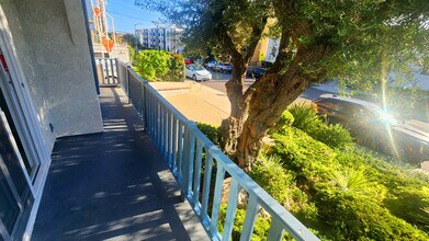 1246 Brockton Ave in Los Angeles, CA - Building Photo - Building Photo