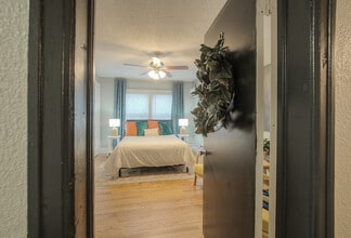 4545 Main St in Kansas City, MO - Building Photo - Building Photo