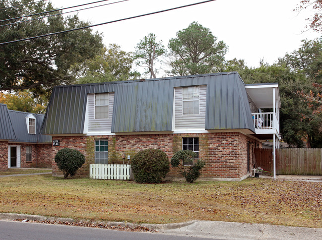 Bayou Villa Apartments in Pascagoula, MS - Building Photo - Building Photo