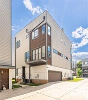 1008 Westbrook Dr in Charlotte, NC - Building Photo