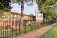 Casa Bonita Apartments in Memphis, TN - Building Photo - Building Photo