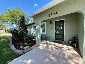 5704 SW 116th Ave in Cooper City, FL - Building Photo - Building Photo