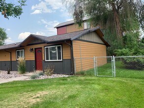 100 Mission Ct-Unit -Apt 2 in Missoula, MT - Building Photo - Building Photo