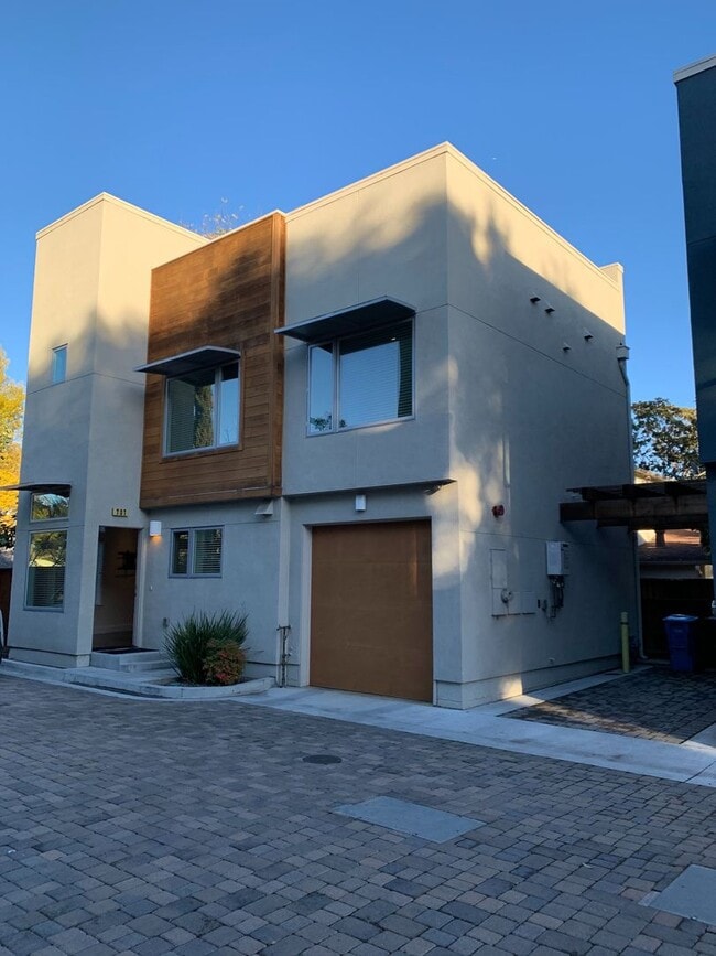 property at 735 Bay Rd