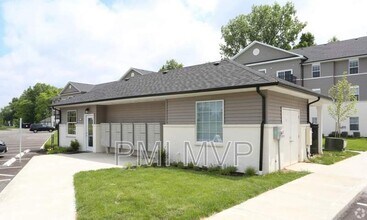 904 Taylor Station Rd in Columbus, OH - Building Photo - Building Photo