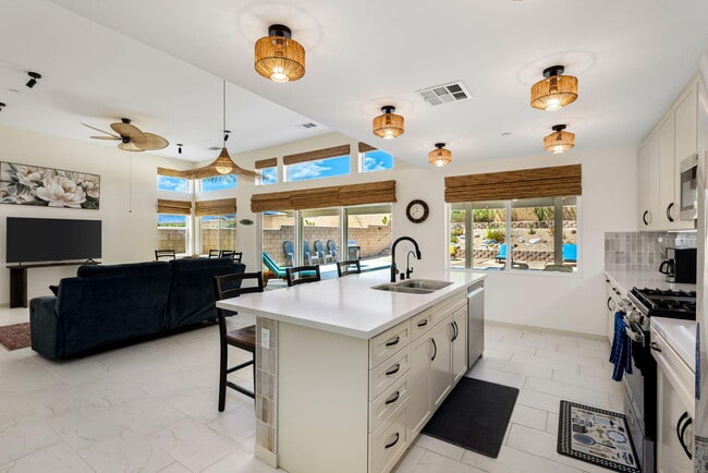 12613 Sylvanus Dr in Desert Hot Springs, CA - Building Photo - Building Photo
