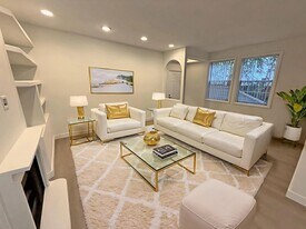 922 Croft Ave in Los Angeles, CA - Building Photo