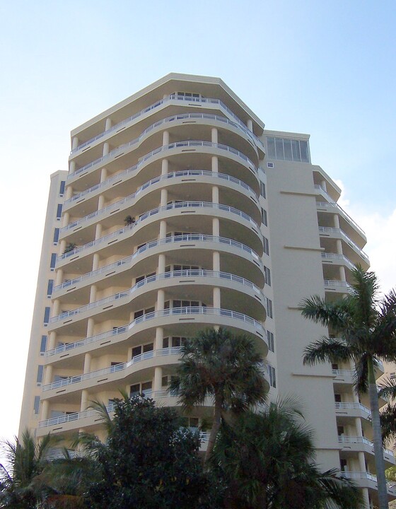 Tessera in Sarasota, FL - Foto de edificio