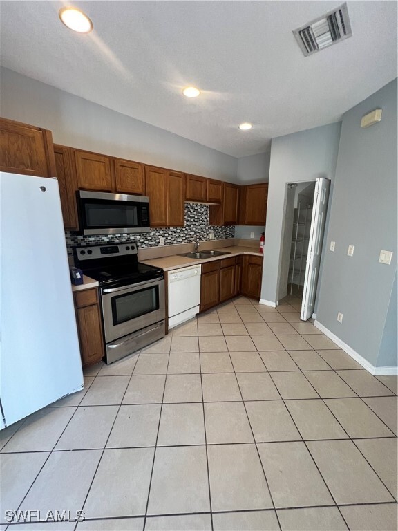17531 Cherry Ridge Ln in Ft. Myers, FL - Building Photo - Building Photo