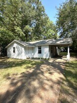 25 Davis Dr in Montgomery, AL - Building Photo