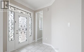 565 Edenbrook Hill Dr in Brampton, ON - Building Photo - Building Photo