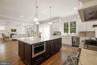 7701 Granada Dr in Bethesda, MD - Building Photo - Building Photo