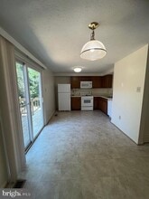 8826 Chesapeake Lighthouse Dr in North Beach, MD - Building Photo - Building Photo