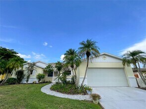2547 Wood Oak Dr in Sarasota, FL - Building Photo - Building Photo