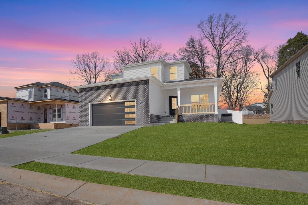 501 Halifax Ct in Clarksville, TN - Building Photo
