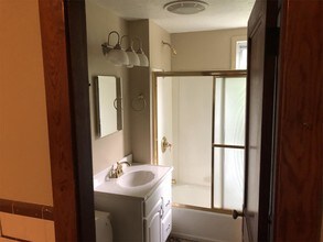 308 Fairmount St-Unit -2 in Fitchburg, MA - Building Photo - Building Photo