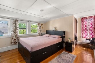 42 Dudley St in Medford, MA - Building Photo - Building Photo