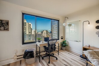 1105 Spring St, Unit 1206 in Seattle, WA - Building Photo - Building Photo