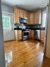 37 Winchester St, Unit 37 in Medford, MA - Building Photo - Building Photo