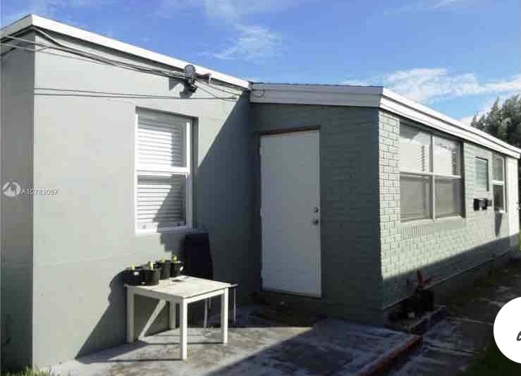 1721 Rodman St, Unit 1 in Hollywood, FL - Foto de edificio