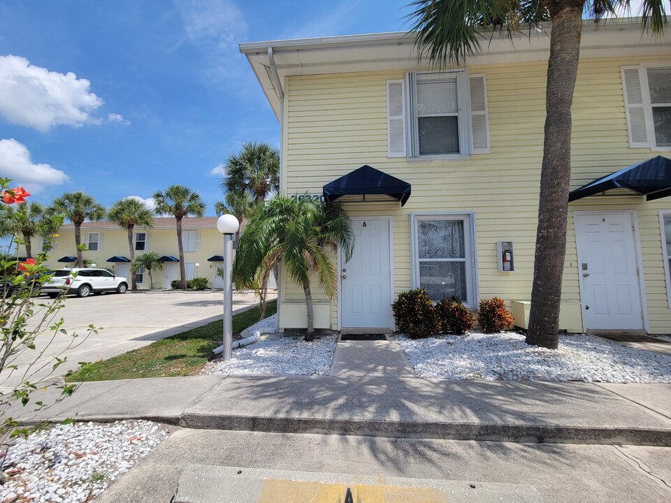 26320 Rampart Blvd in Punta Gorda, FL - Building Photo