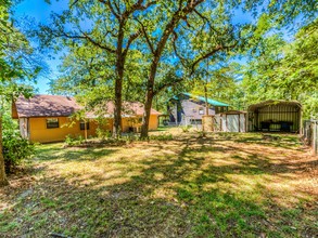 17 Lakeside Ct in Trinity, TX - Building Photo - Building Photo