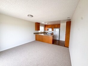 26 Camelot Ct in Daly City, CA - Building Photo - Building Photo