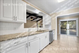 502 W Patricia Dr in Overton, TX - Building Photo - Building Photo