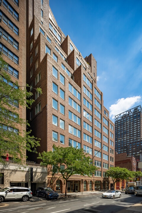 Kenton Place in New York, NY - Building Photo