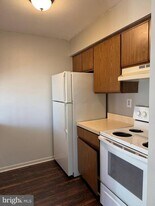 721 Timber Ln in Langhorne, PA - Building Photo