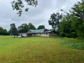 24352 Engle St in Cassopolis, MI - Building Photo