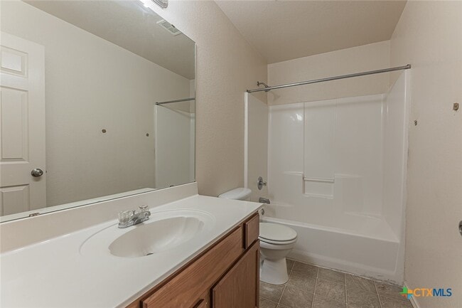 2406 Waterfall Dr in Killeen, TX - Foto de edificio - Building Photo