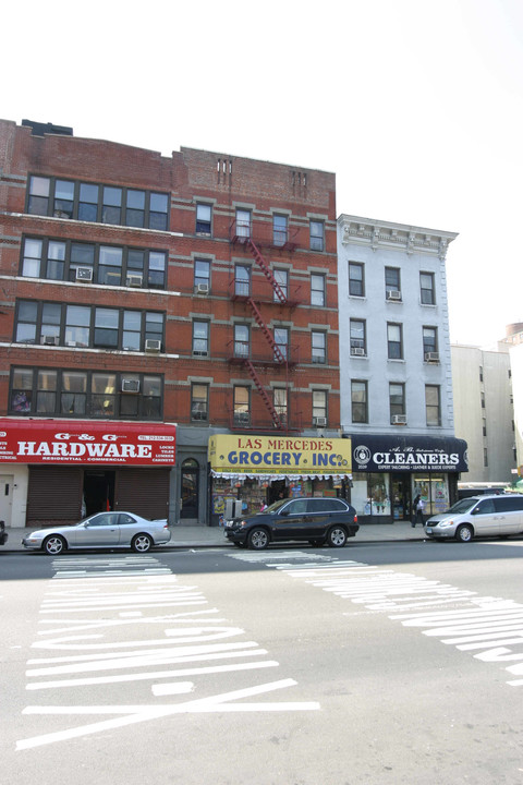 2037 Second Ave in New York, NY - Building Photo